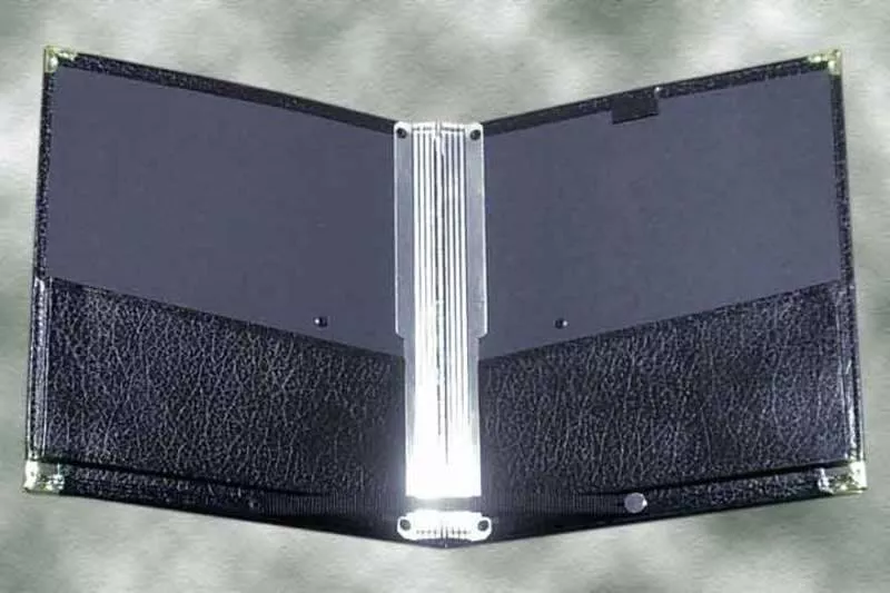 The Black Folder with Detachable Button Strap