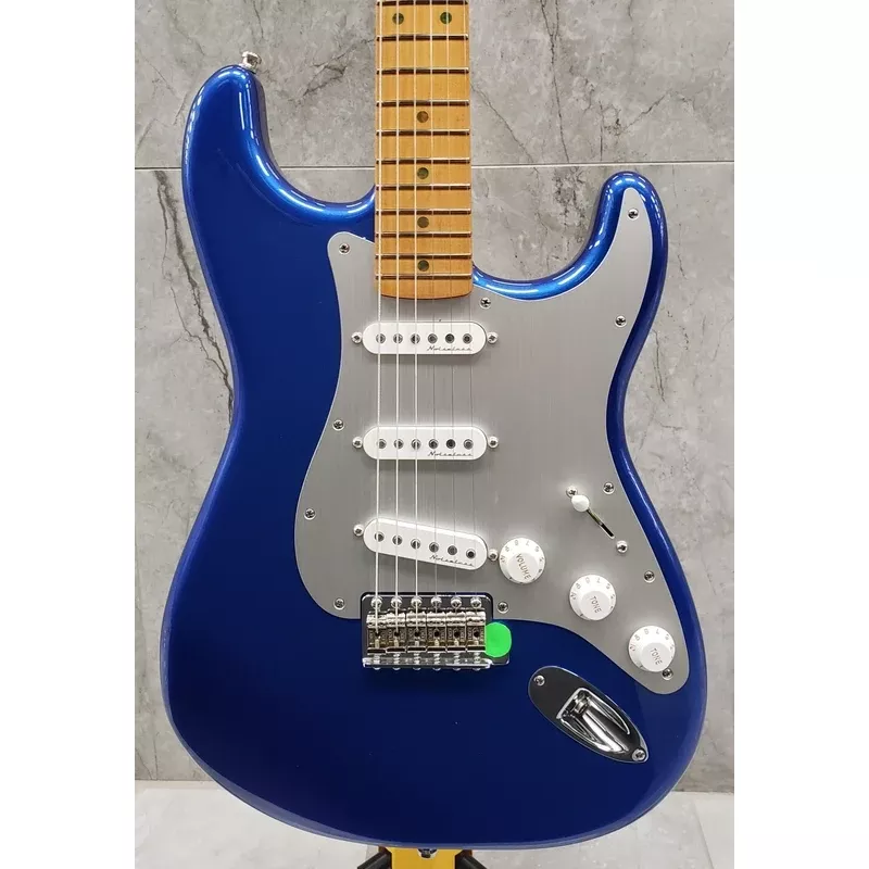 Fender Limited Edition H.E.R. Stratocaster Maple Fingerboard, Blue Marlin 0140242364 SERIAL NUMBER MX22253502 – 7.8 LBS
