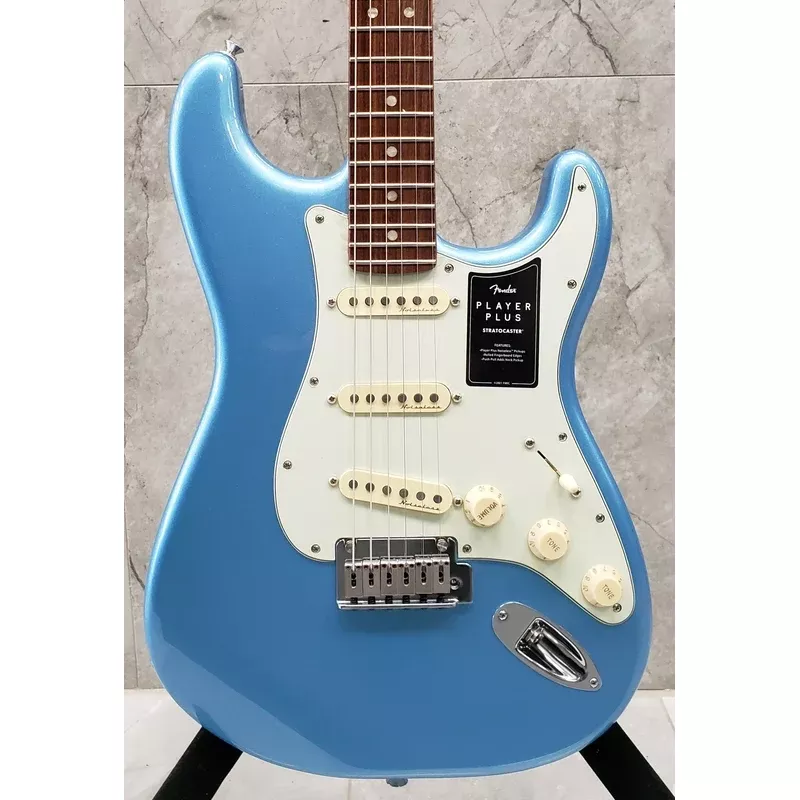 FENDER Player Plus Stratocaster Opal Spark F-0147313395