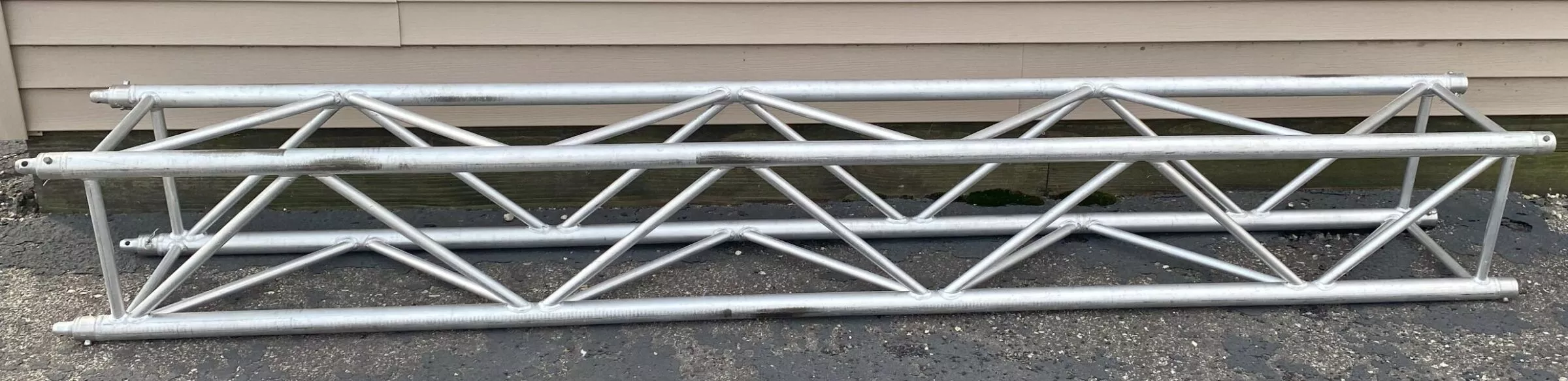 Global SQ4166P Rental 16″ Box Truss