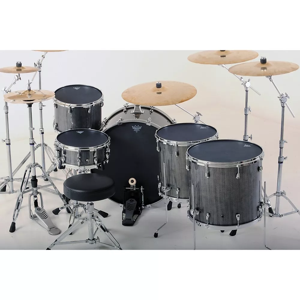 Remo Black Suede Ambassador Batter Drum Head 18 in.